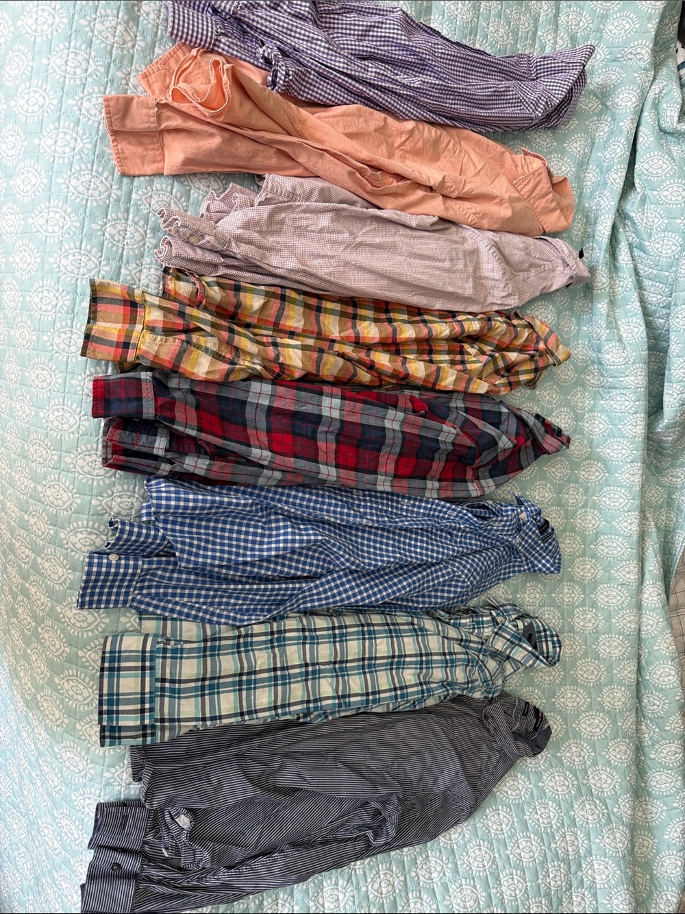 8 Men’s Longsleeve Button Down shirts